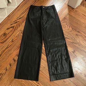 Entro NWOT faux leather wide leg pant sz M